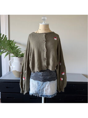 Olive Green Mushroom Embroidered Cozy Cardigan – S/M Waist Length